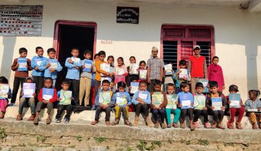 दार्चुलामा विद्यार्थीलाई भर्नासँगै पाठ्यपुस्तक