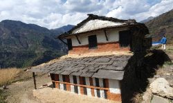 बसाइँसराइले गाउँका आकर्षक घर रित्ता