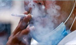 धूमपान गरेको सहपाठीले देखेपछि…