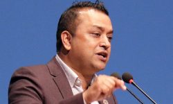 लोकतन्त्र छ र त हामी छौं : गगन थापा