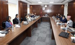 सरकारले भन्याे – फोहर उठाउने जिम्मा स्थानीय तहको हो