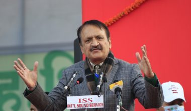 सरकार र निजी क्षेत्र मिलेर अर्थतन्त्रमा देखिएका अप्ठ्यारा हटाउनुपर्छः अर्थमन्त्री