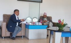 निर्माण व्यवसायीहरूको भुक्तानी रोकिँदा धेरै क्षेत्रमा नकारात्मक असर : गभर्नर अधिकारी