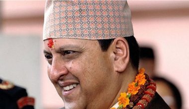 नागरिकबाट अभिनन्दित हुँदै पूर्वराजा