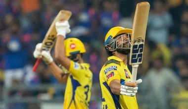 धोनीको धमाका, रोहित सेना स्तब्ध