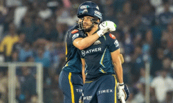 मुम्बईलाई गुजरातले ५५ रनले हरायाे