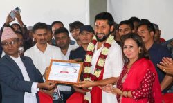 रविले लिए निर्वाचिन भएको प्रमाणपत्र