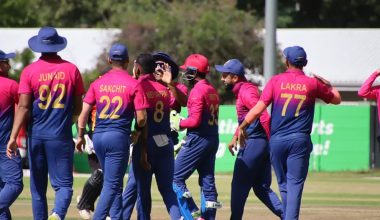 यूएईले ओमानलाई २३७ रनको लक्ष्य दियाे