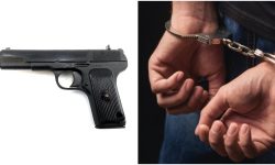 पेस्तोलसहित एक पक्राउ