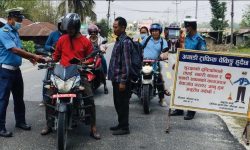 ट्राफिक प्रहरी चिट काट्नमै व्यस्त, राजस्व असुलीमा केन्द्रित हुँदा सडक दुर्घटना बढ्यो