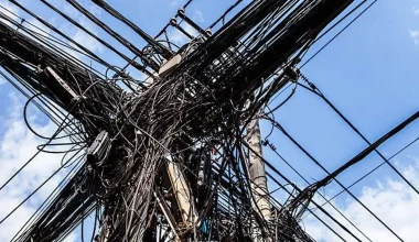 काठमाडौं महानगर भित्रका अव्यवस्थित तार हटाउन सुरु