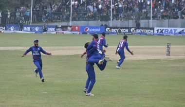 यूएई ११७ रनमा अलआउट