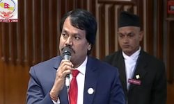 नागरिकलाई स्वास्थ्य उपचार छैन, सरकारलाई भ्यू टावर चाहिएको छ : डा. राउत