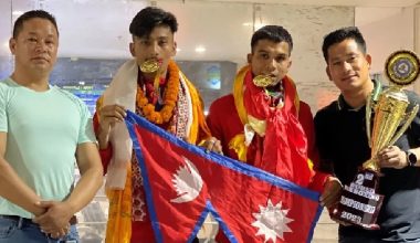 आयुब र रुपेशलाई स्वर्ण