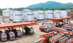 पेट्रोल चोरी पैठारीमा संलग्न ट्याङ्कर चालकलाई कारबाही