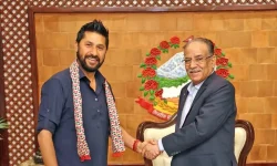 प्रधानमन्त्री प्रचण्डसँग सभापति लामिछानेको भेटवार्ता