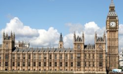 बेलायतमा कूल आप्रवासन छ लाखभन्दा बढी