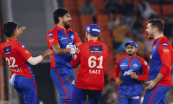 आईपीएल : शिर्ष टिमलाई पुछारको टिमले हरायाे