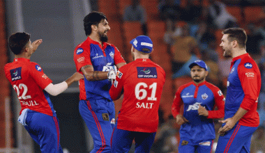 आईपीएल : शिर्ष टिमलाई पुछारको टिमले हरायाे