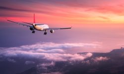 उद्दण्ड यात्रीले विमानको ढोका खोलेको आरोप