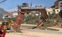 राजमार्ग विस्तारका लागि भत्काइयो सहिदगेट