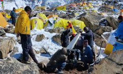 बरुञ्चे हिमाल सफाइ अभियान सम्पन्न, सगरमाथा र ल्होत्से हिमाल सफाइ जारी