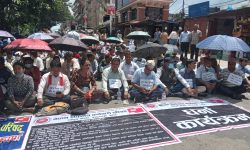 विद्यालय कर्मचारीको आन्दोलन स्थगित, वार्ता हुँदै