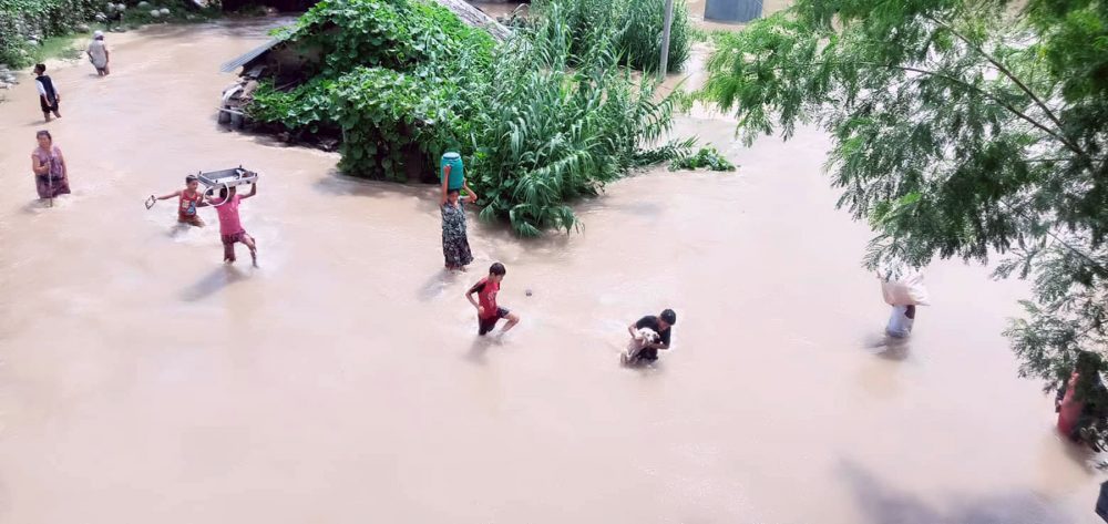 टीकापुरका वासिन्दालाई बढी पीडा बाढीकै - NepalKhoj