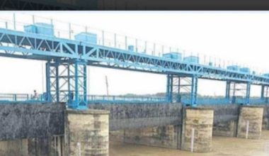 उठाउलान् त प्रधानमन्त्रीले लक्ष्मणपुर बाँध र सडकको कुरा ?