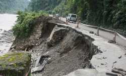 बाढी र पहिरोले सडक र पुलमा मात्रै ५० करोडको क्षति