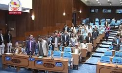 संसदमा रास्वपाको अवरोध, बैठक स्थगित