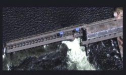 युक्रेनको निप्रो नदीको बाँध भत्कियाे, हजारौं मानिस विस्थापित