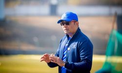 प्रशिक्षक मोन्टी दक्षिण अफ्रिका प्रस्थान