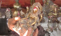 मन्दिरको भग्नावशेषमा मूर्ति फेला