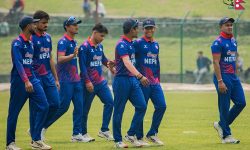 यूएईविरुद्ध  नेपालको कमजाेर ब्याटिङ, गुम्यो पाँचौं विकेट