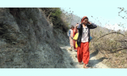 पहाडी पानीको खेर जाने नियति : जोगाउने पो कसरी ?