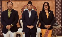 रेशम चौधरीले भेटे प्रधानमन्त्री, सुदूरपश्चिम सरकारबारे छलफल