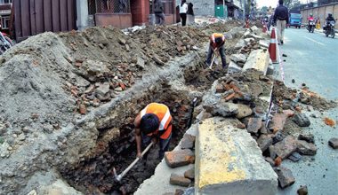 सडक विभागको निर्देशन : असार १ देखि भदौ मसान्तसम्म सडक खन्न नपाइने