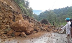 पहिराेले बागलुङ–कुश्मीशेरा सडक अवरुद्ध