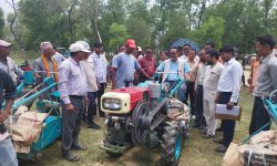 किसानलाई अनुदानमा कृषि उपकरण