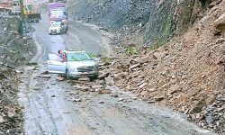 नारायणगढ–मुग्लिन सडक दुईतर्फी नै अवरुद्ध