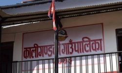 केराका थामबाट हस्तकलाका सामग्री