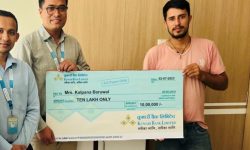 कुमारी बैंकले गर्याे दुर्घटना बीमा वापतको १० लाख रुपैयाँ रकम हस्तान्तरण