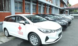 China gifts vehicles to Federal Parliament