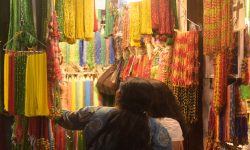 साउन लागेसँगै रङ्गीन चुरापोते र मेहेन्दीको व्यापार वृद्धि