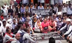 विद्यालय कर्मचारीको अनशन जारी