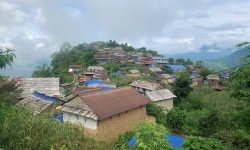 पर्यटक लोभ्याउँदै अर्मलाकोट गाउँ