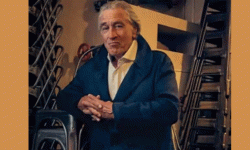 आफूले गरेको कामलाई विशेष बनाउनुहोस् : रोबर्ट डी निरो