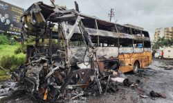 दक्षिणपश्चिम भारतमा बसमा आगलागी हुँदा २६ जनाको मृत्यु