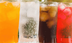 कोल्ड ड्रिंक पिउँदा क्यान्सरको खतरा : डब्लूएचओ